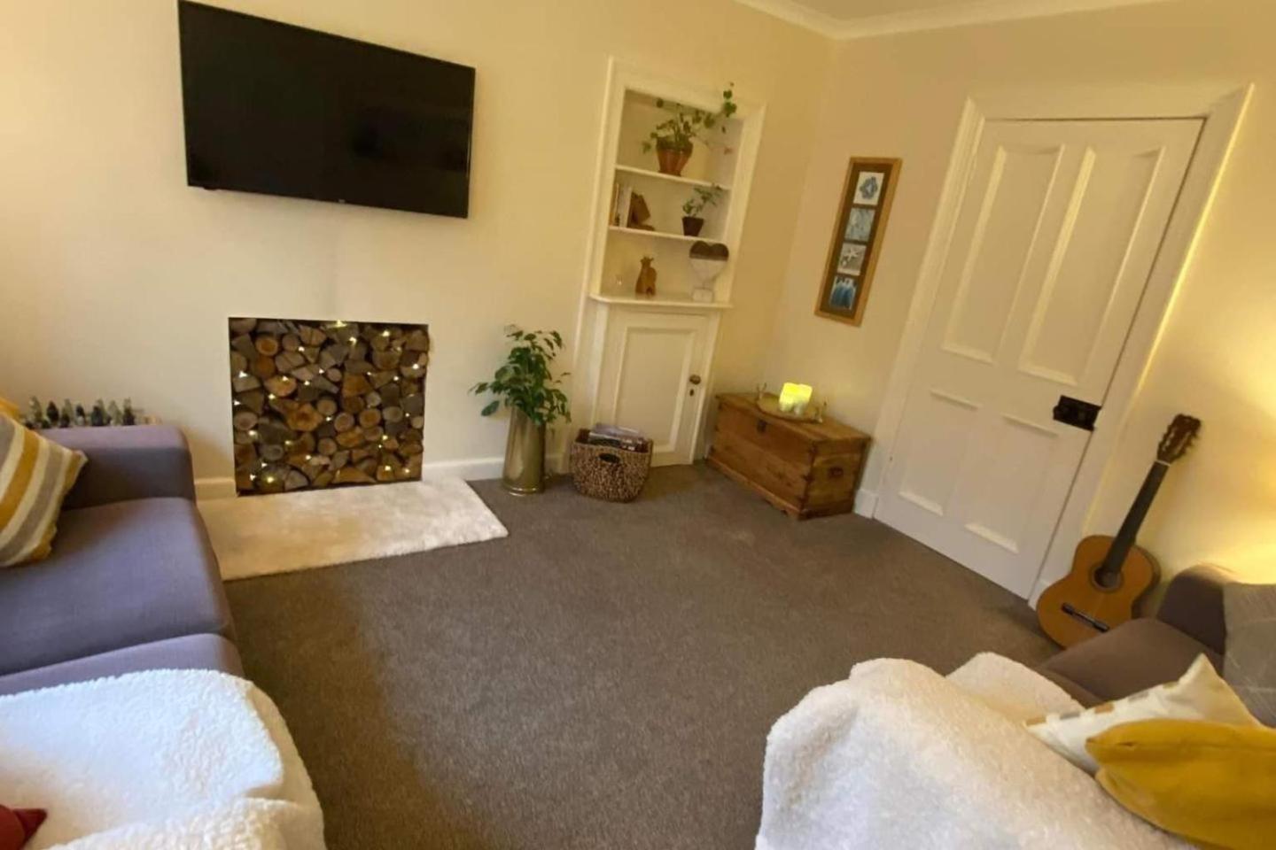 Newburghaprtment Scotland Sleeps 4 Firepit Garden Apartment คูพาร์ ภายนอก รูปภาพ